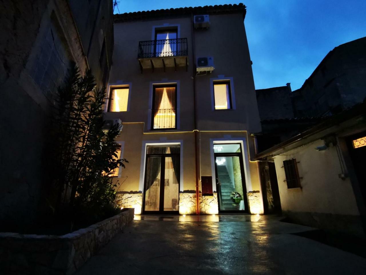 Suite Inn Centro Dimora Storica Έννα Εξωτερικό φωτογραφία